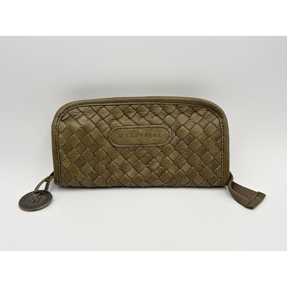 Wanderers Travel Co La Saint-Michel Wallet Olive Green Woven Leather Clutch